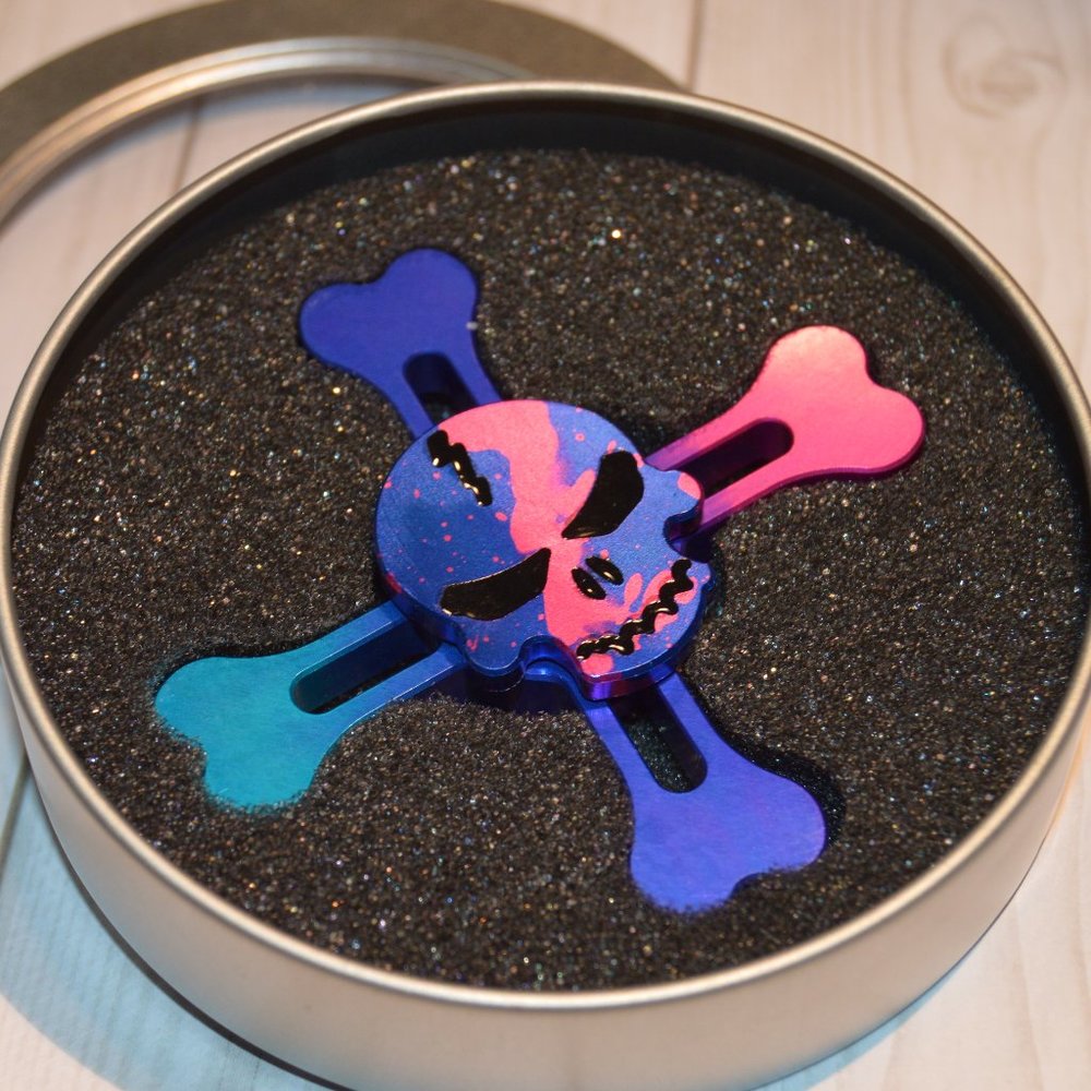 Skull & Crossbones Fidget Spinner - Picture 2 of 2